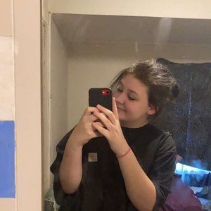 Meet your Posher, Lily